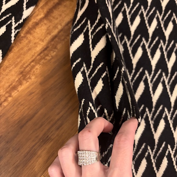 Open Front Sweater with Black & Cream Chevron Pattern - Small (NWT) - Picture 8 of 12
